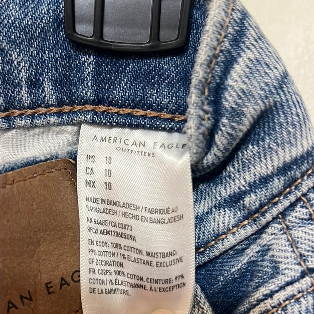 American Eagle Denim Shorts size 10 - Picture 4 of 4